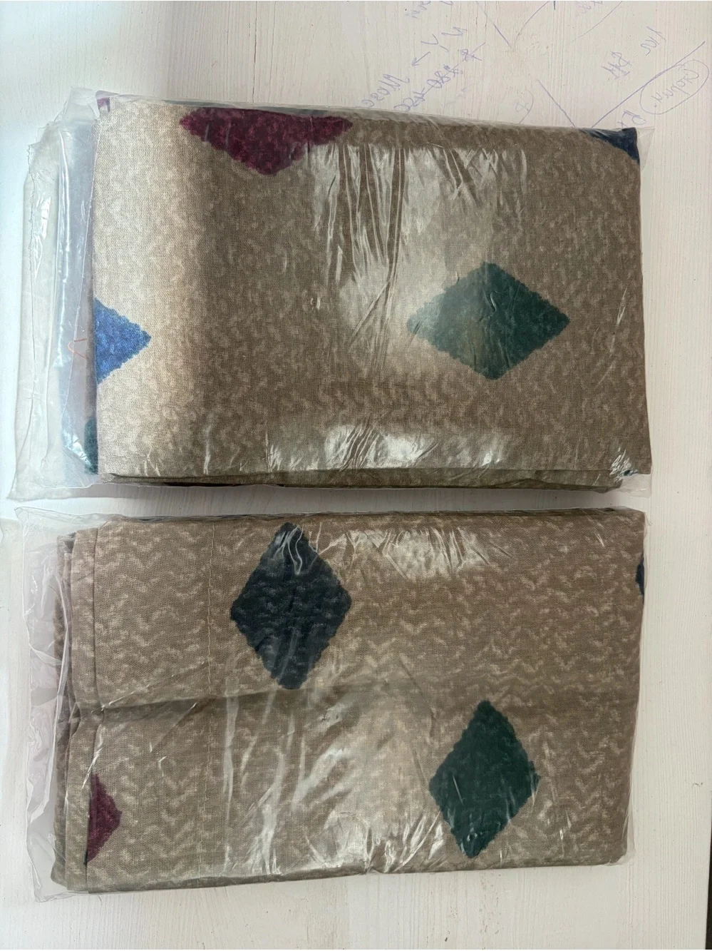 4 Pillow Cases – 100% Cotton – 75 × 48 cm